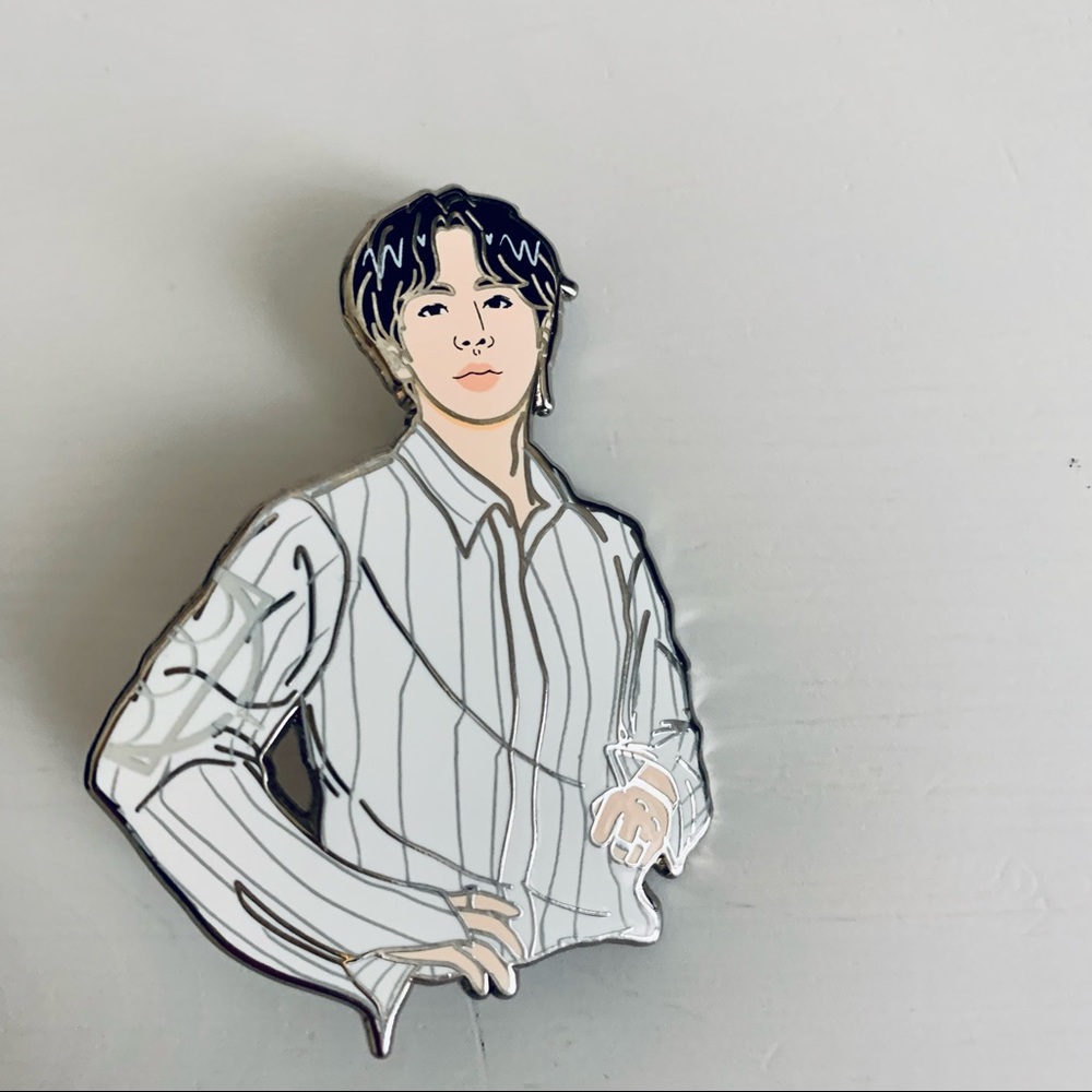 BTS Pin Jin - Picture 2 of 4